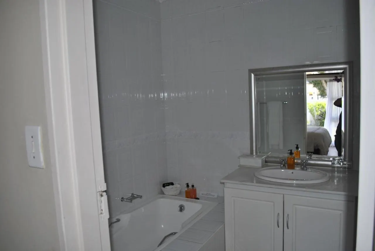 Bed and Breakfast Cotswold House Residence Κέιπ Τάουν